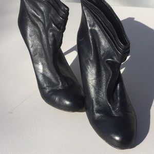 Boots Charles David y2k